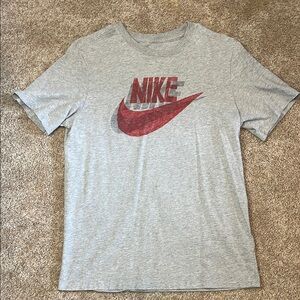 Nike Men's Gray and Red Logo T-Shirt